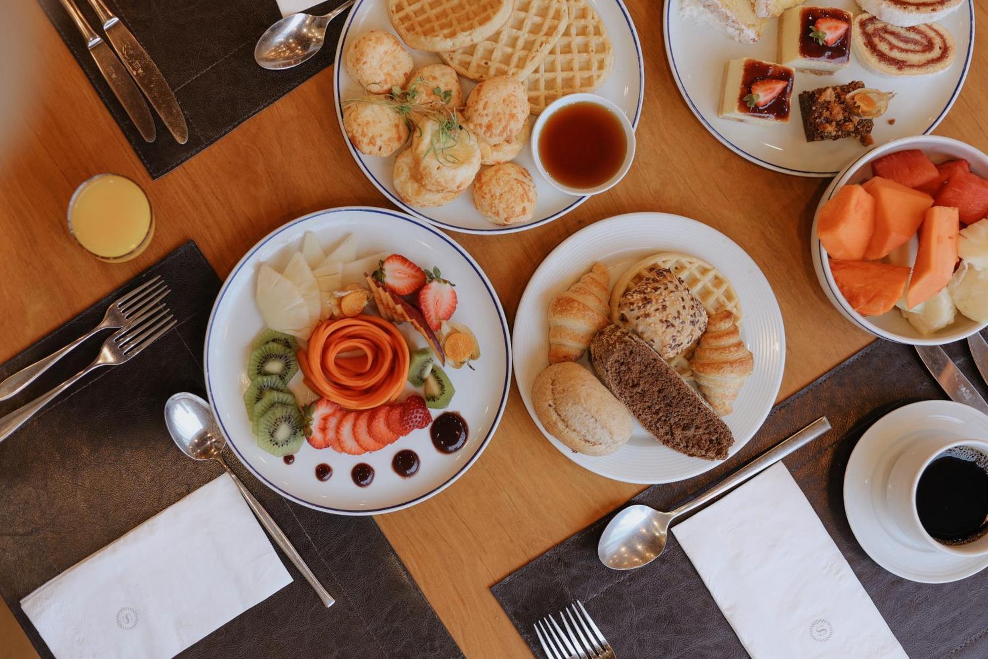 Sheraton Santos Hotel Экстерьер фото A breakfast buffet at a hotel