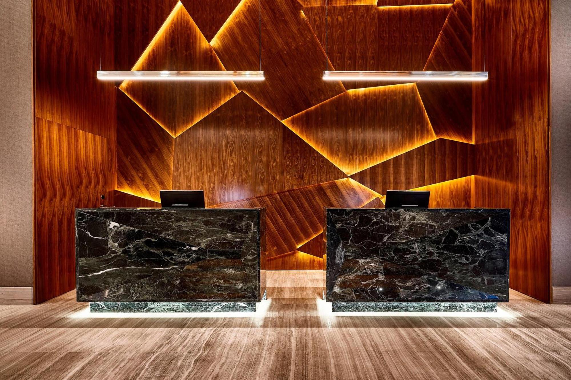 Sheraton Santos Hotel Экстерьер фото The reception desk at the hotel