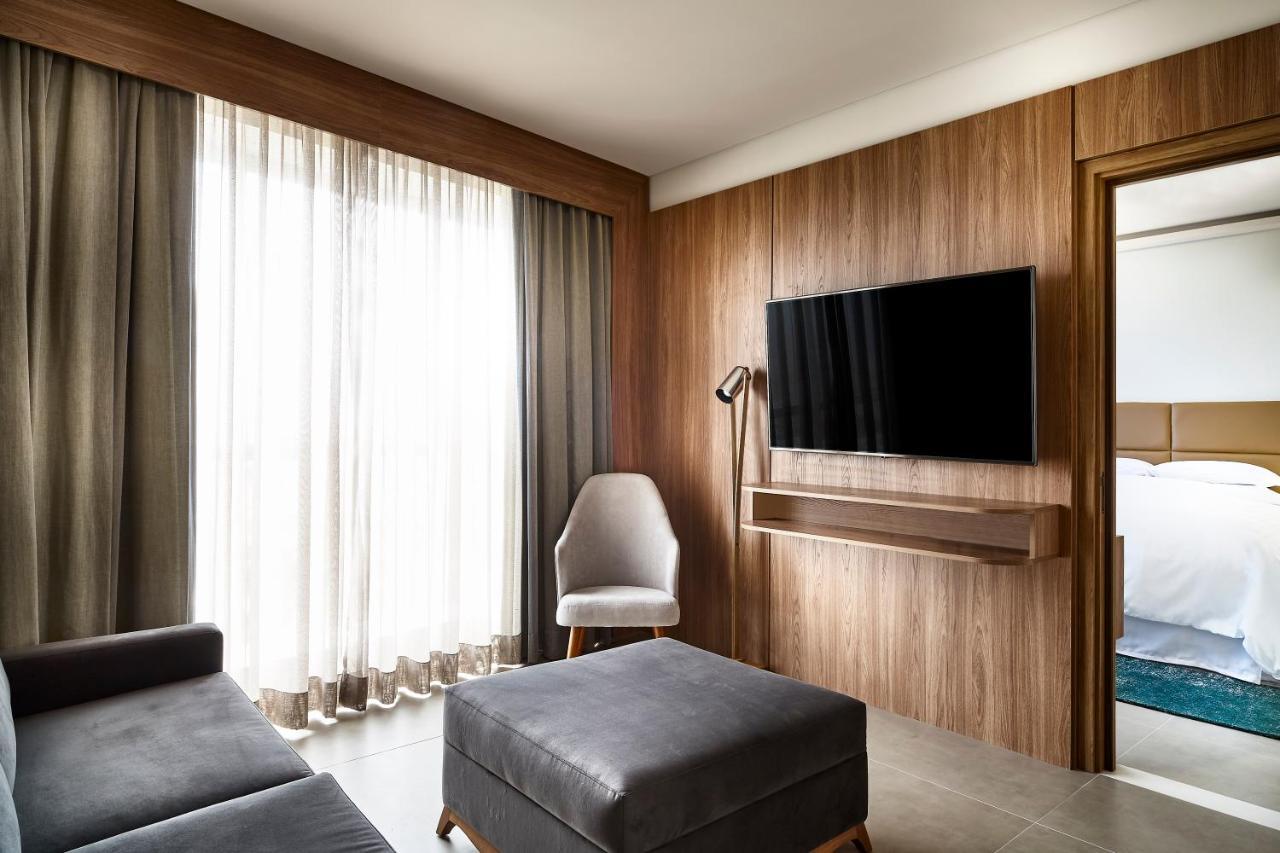 Sheraton Santos Hotel Экстерьер фото A room at the hotel